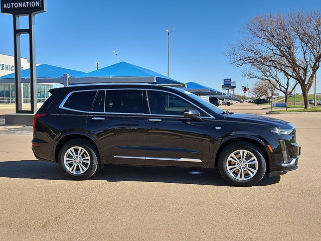 Used 2024 Cadillac XT6 Luxury w/ LPO, Floor Liner Package FWD image 4