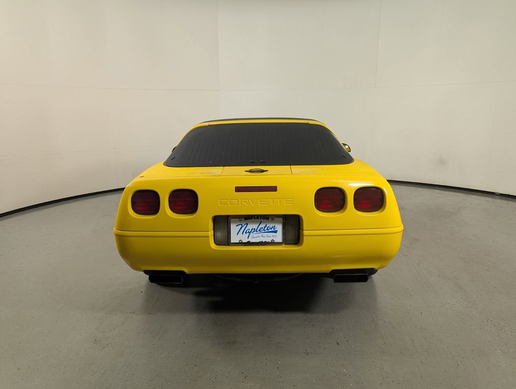 Used 1996 Chevrolet Corvette Coupe image 7