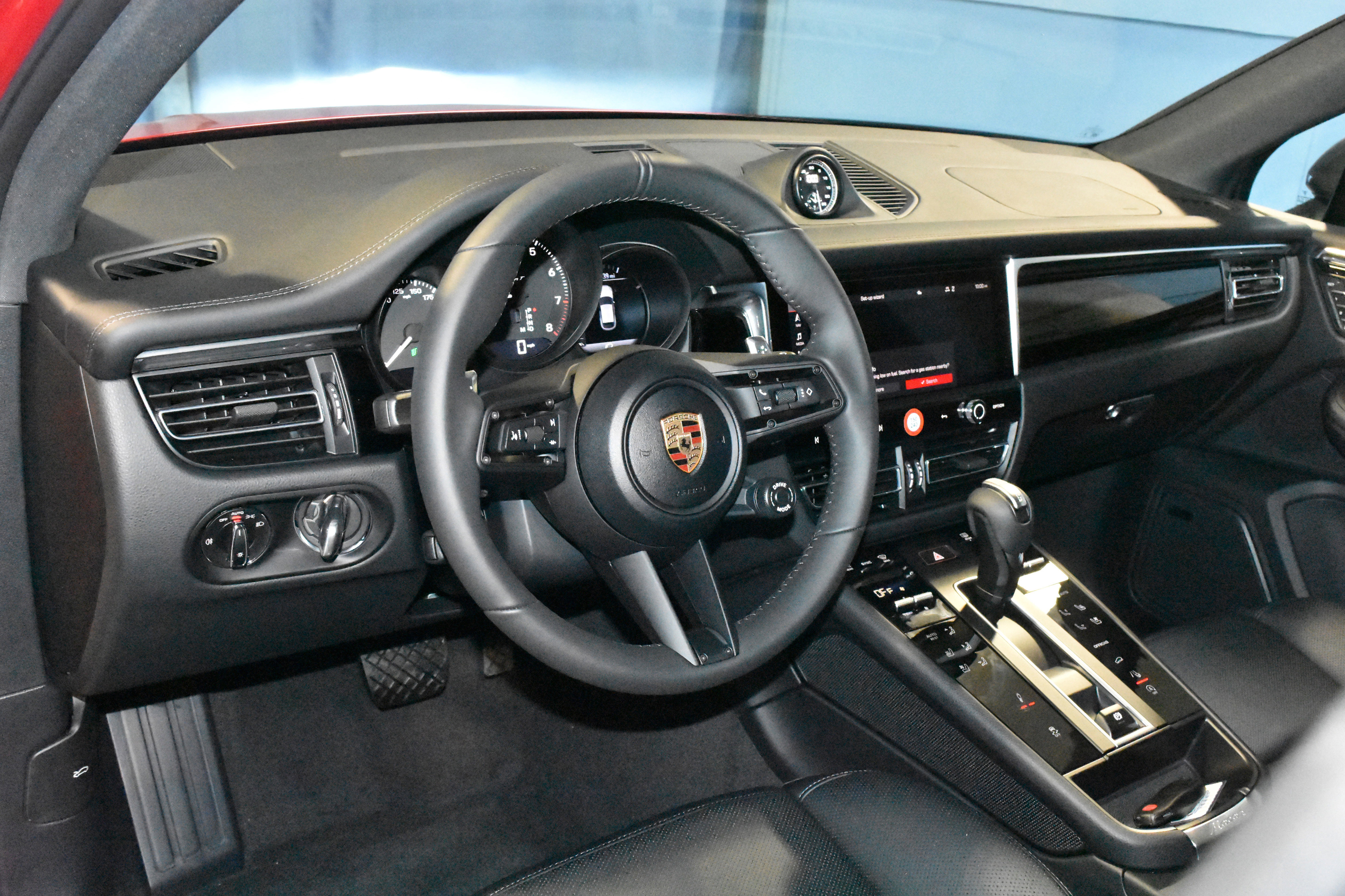 New 2026 Porsche Macan Turbo image 4