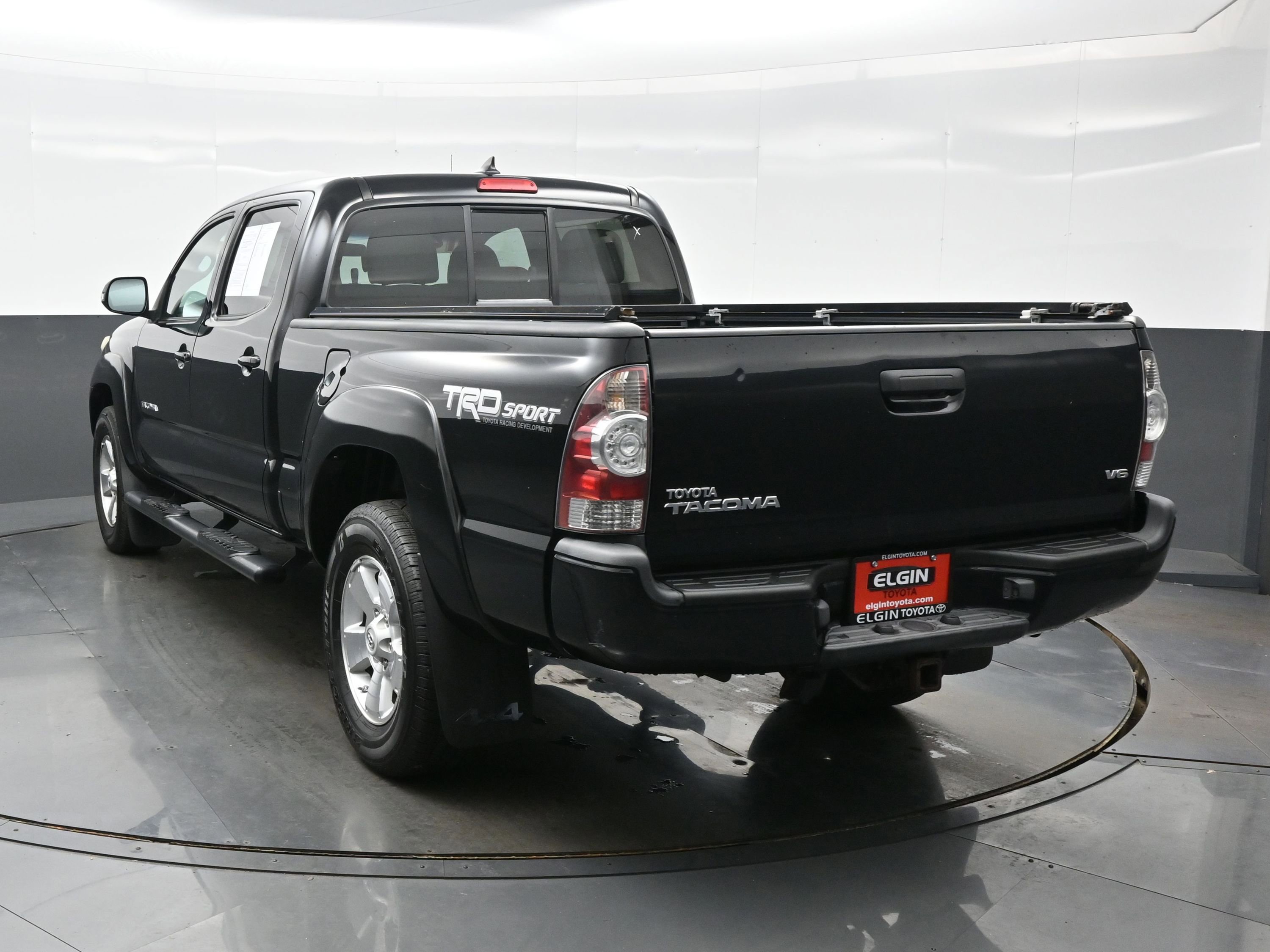 Used 2014 Toyota Tacoma 4x4 Double Cab w/ TRD Sport Package image 4
