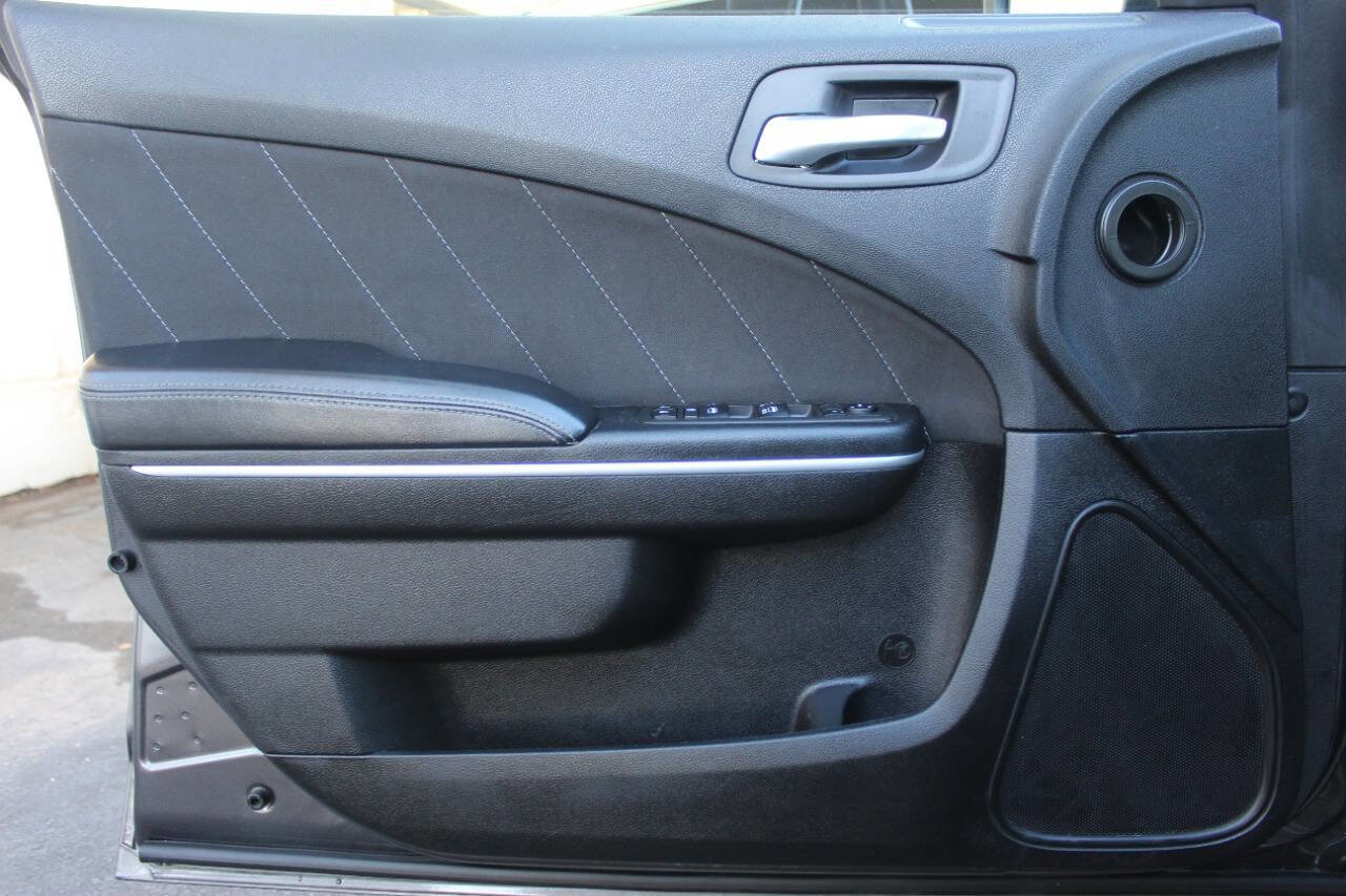 Used 2021 Dodge Charger SXT image 17