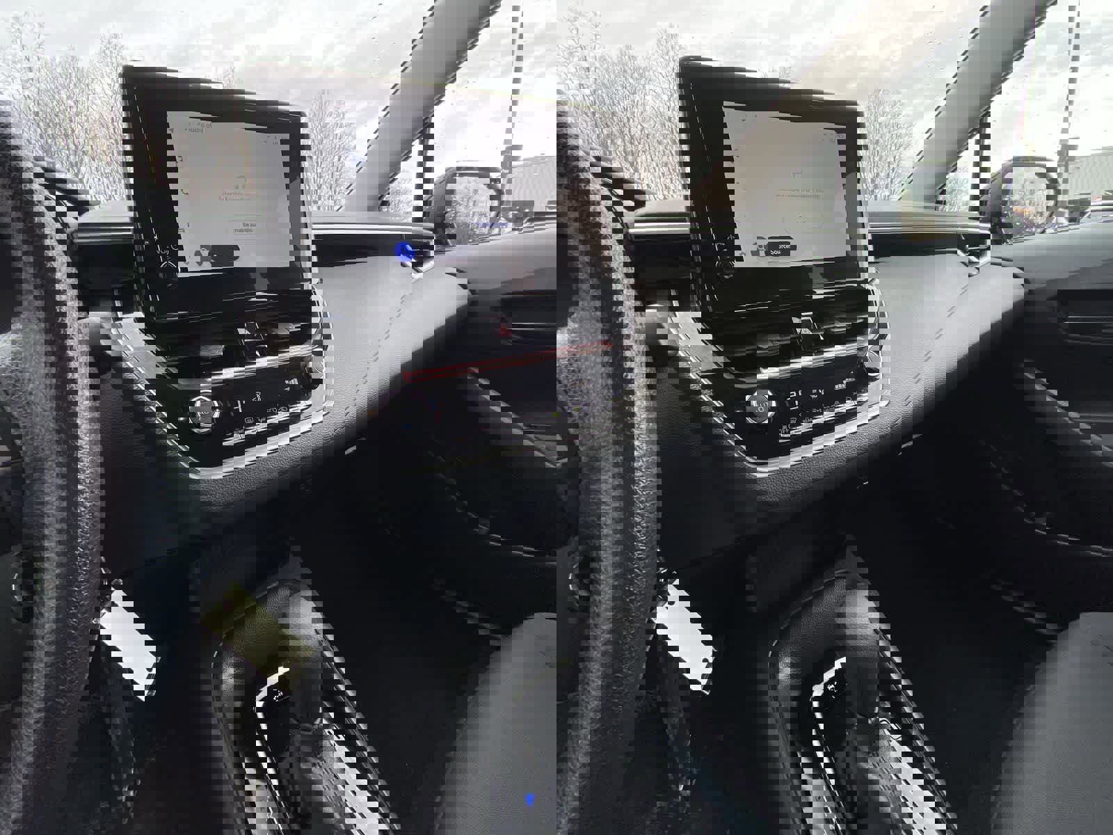 Used 2025 Toyota Corolla LE image 22