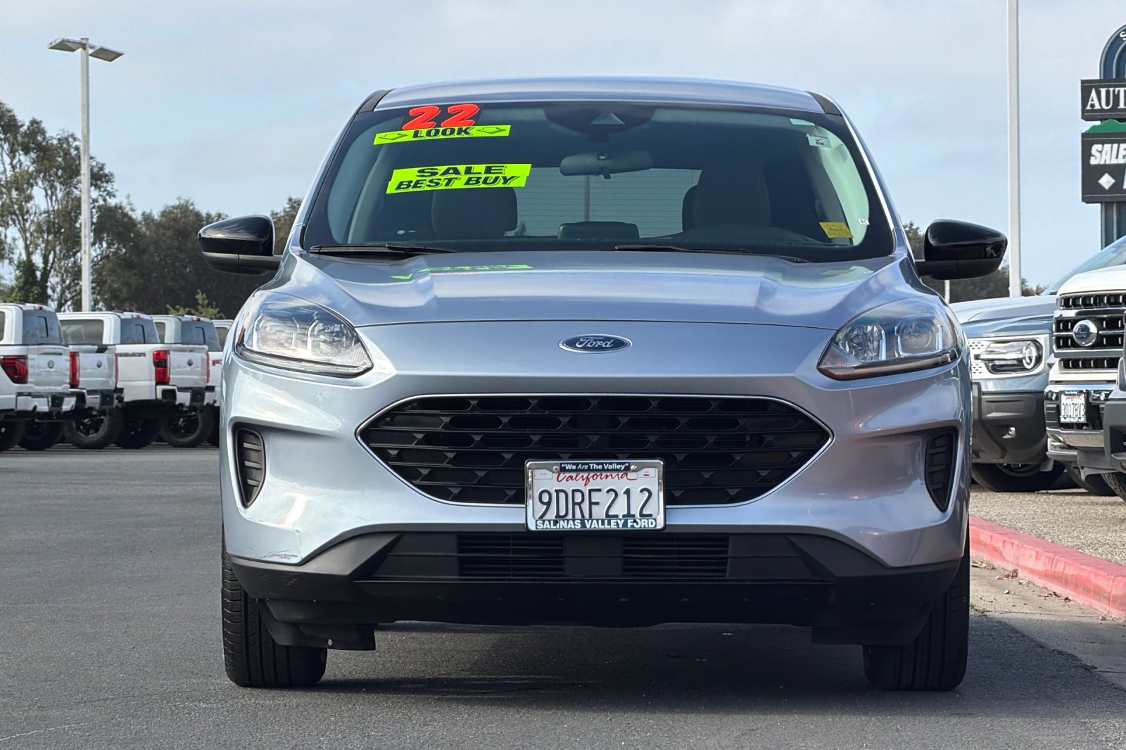 Used 2022 Ford Escape SE w/ SE Sport Appearance Package FWD image 9