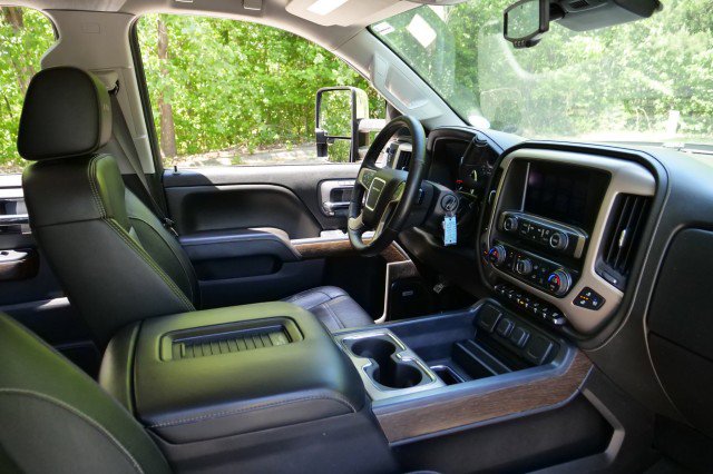 Used 2017 GMC Sierra 2500 Denali w/ Duramax Plus Package image 35