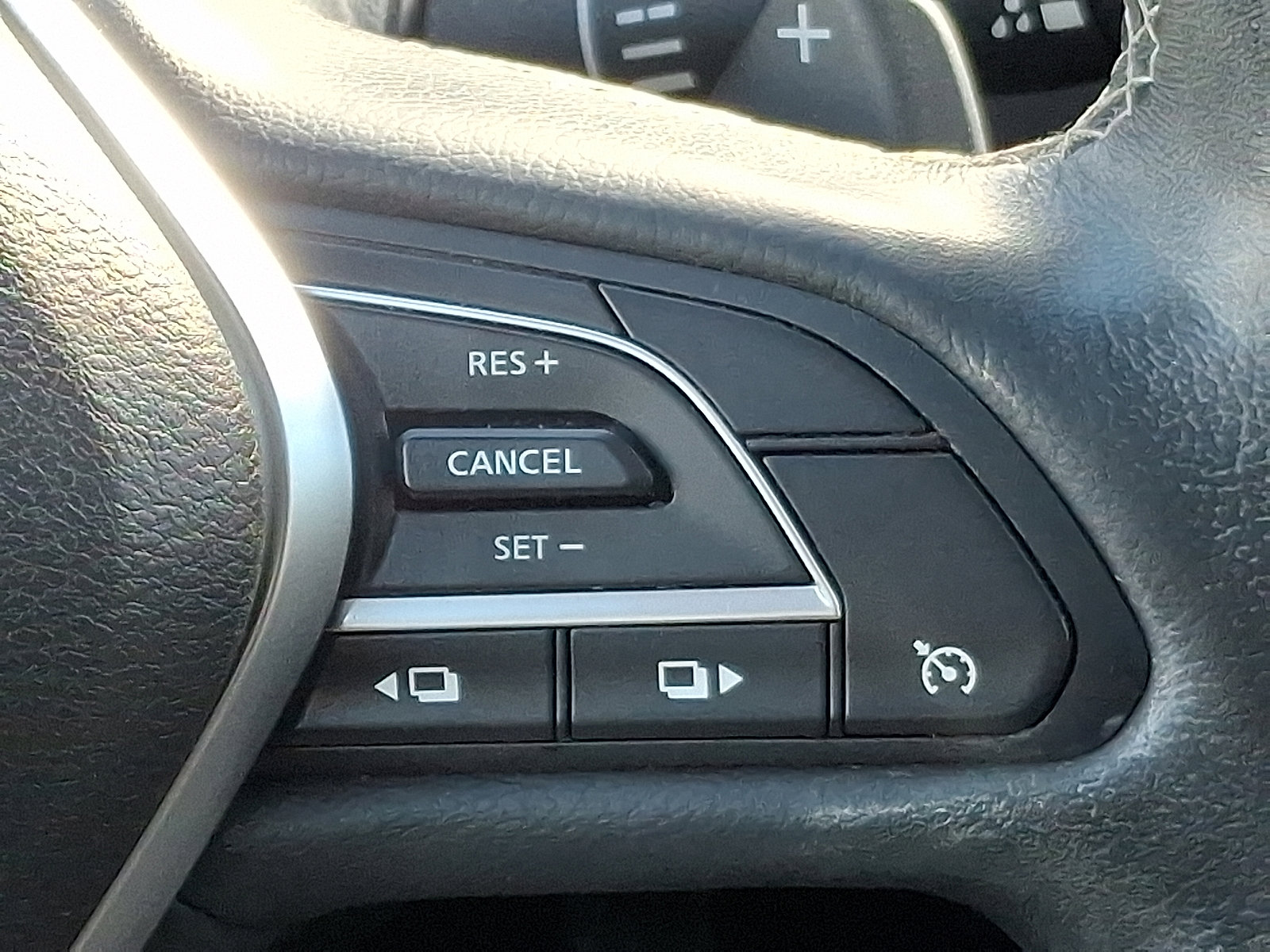 Used 2020 INFINITI QX50 Luxe w/ Navigation Package image 22