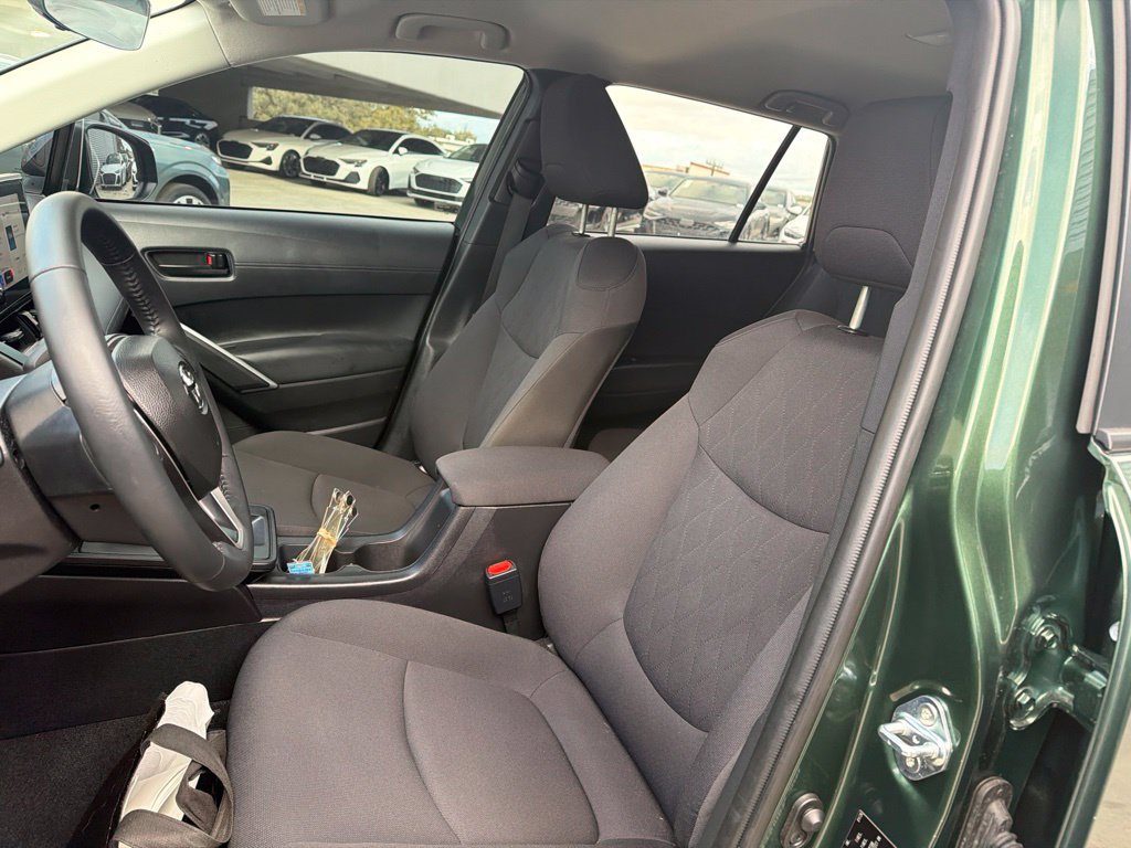 Used 2026 Toyota Corolla Cross LE FWD image 16