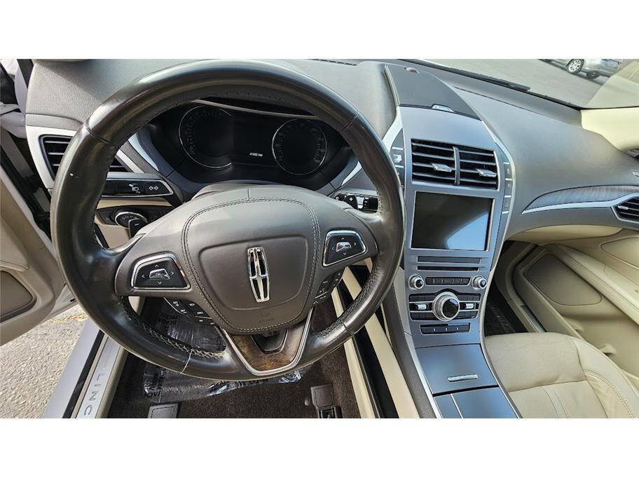 Used 2018 Lincoln MKZ Reserve image 26