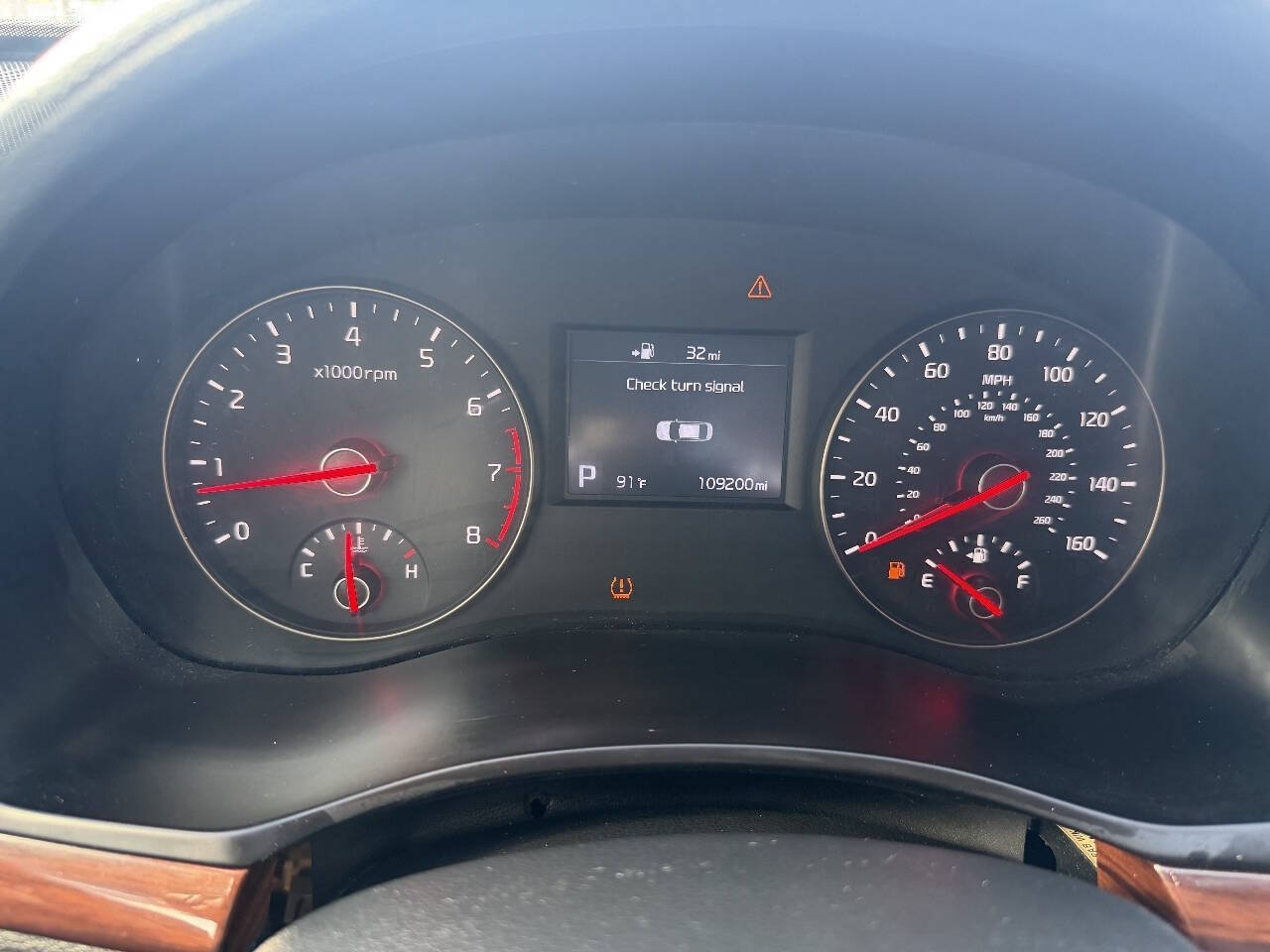Used 2017 Kia Cadenza Premium FWD image 14