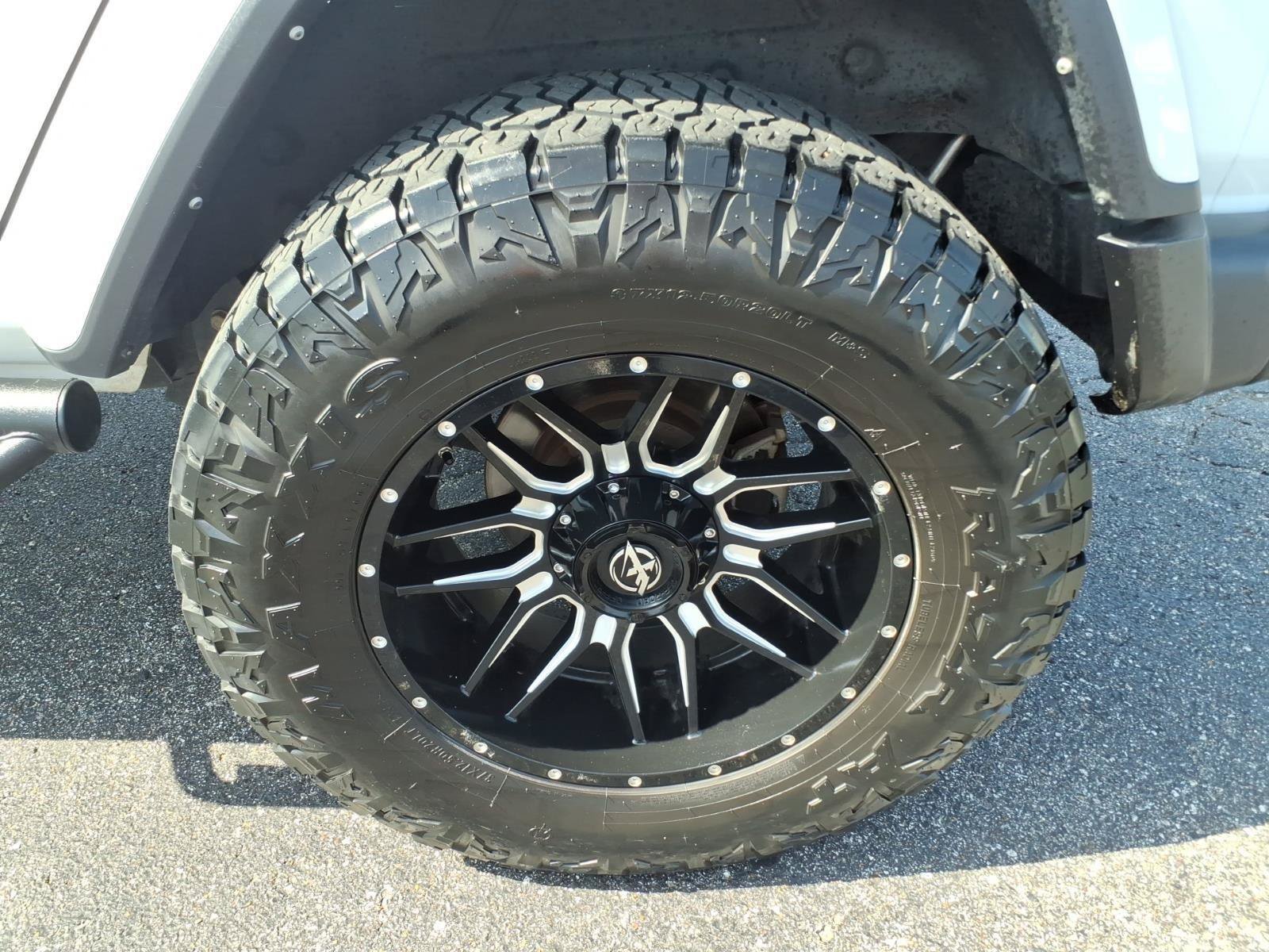 Used 2021 Jeep Wrangler Unlimited Sahara w/ Uconnect 4C Nav & Sound Group AWD/4WD image 10