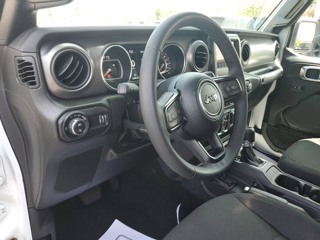 Certified 2023 Jeep Gladiator Mojave AWD/4WD image 17