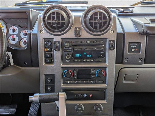 Used 2004 HUMMER H2 w/ Preferred Equipment Group AWD/4WD image 13