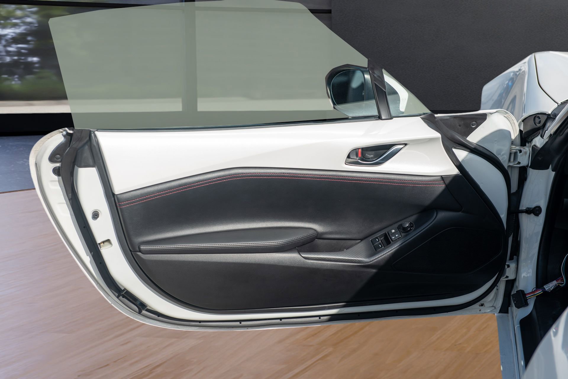 Used 2018 MAZDA MX-5 Miata RF Grand Touring image 19