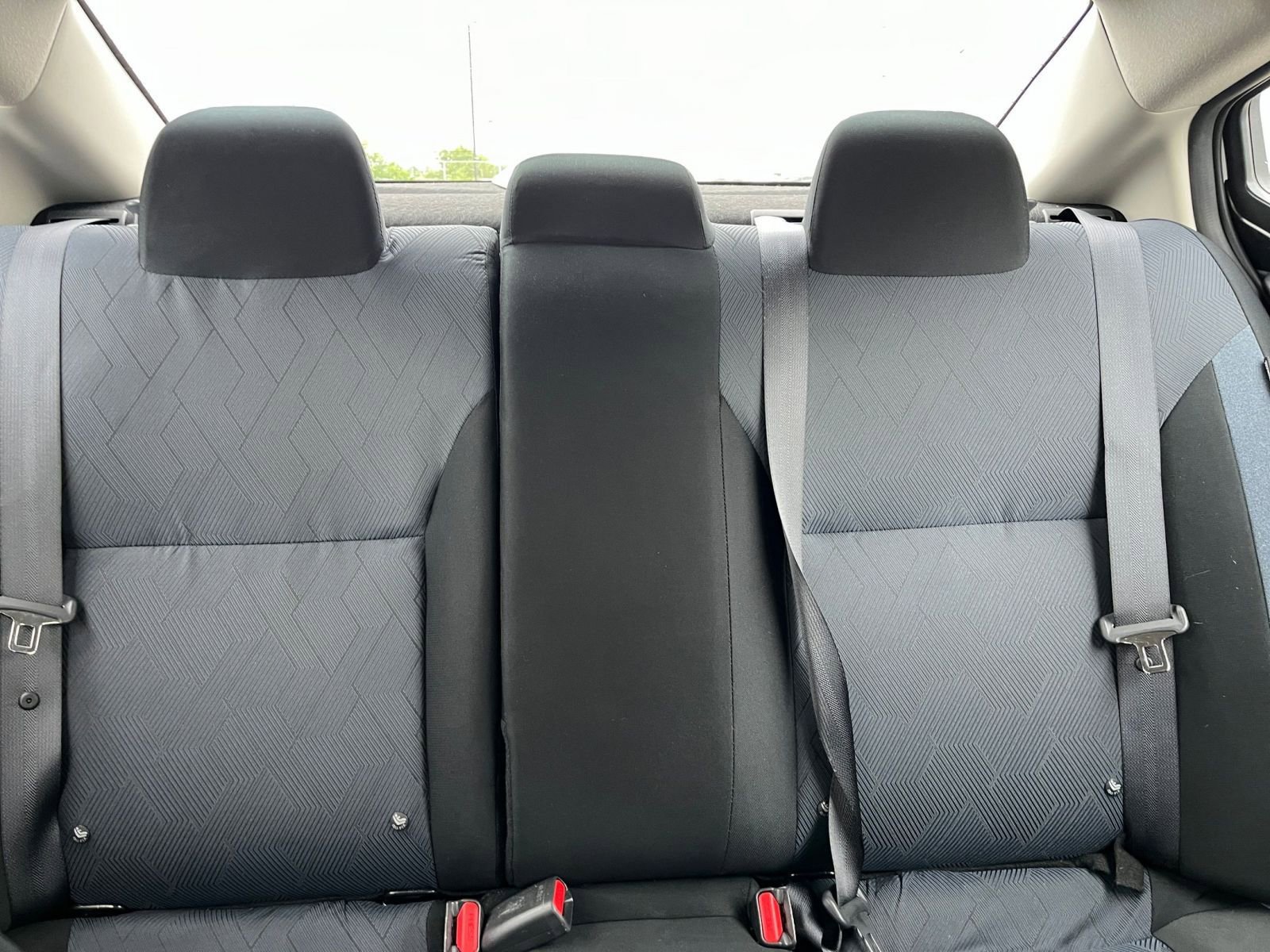 Used 2025 Nissan Versa SV FWD image 37