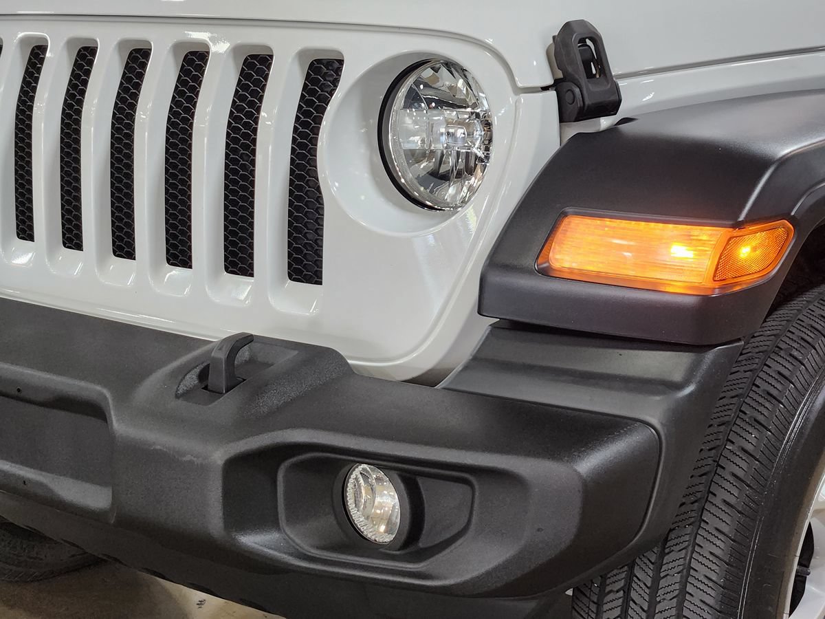 Used 2023 Jeep Wrangler Sport AWD/4WD image 14