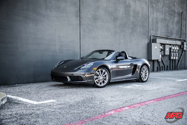 Used 2021 Porsche 718 Boxster RWD image 36