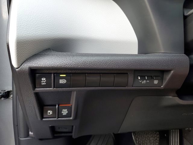 Used 2026 Toyota Sienna XLE FWD image 29