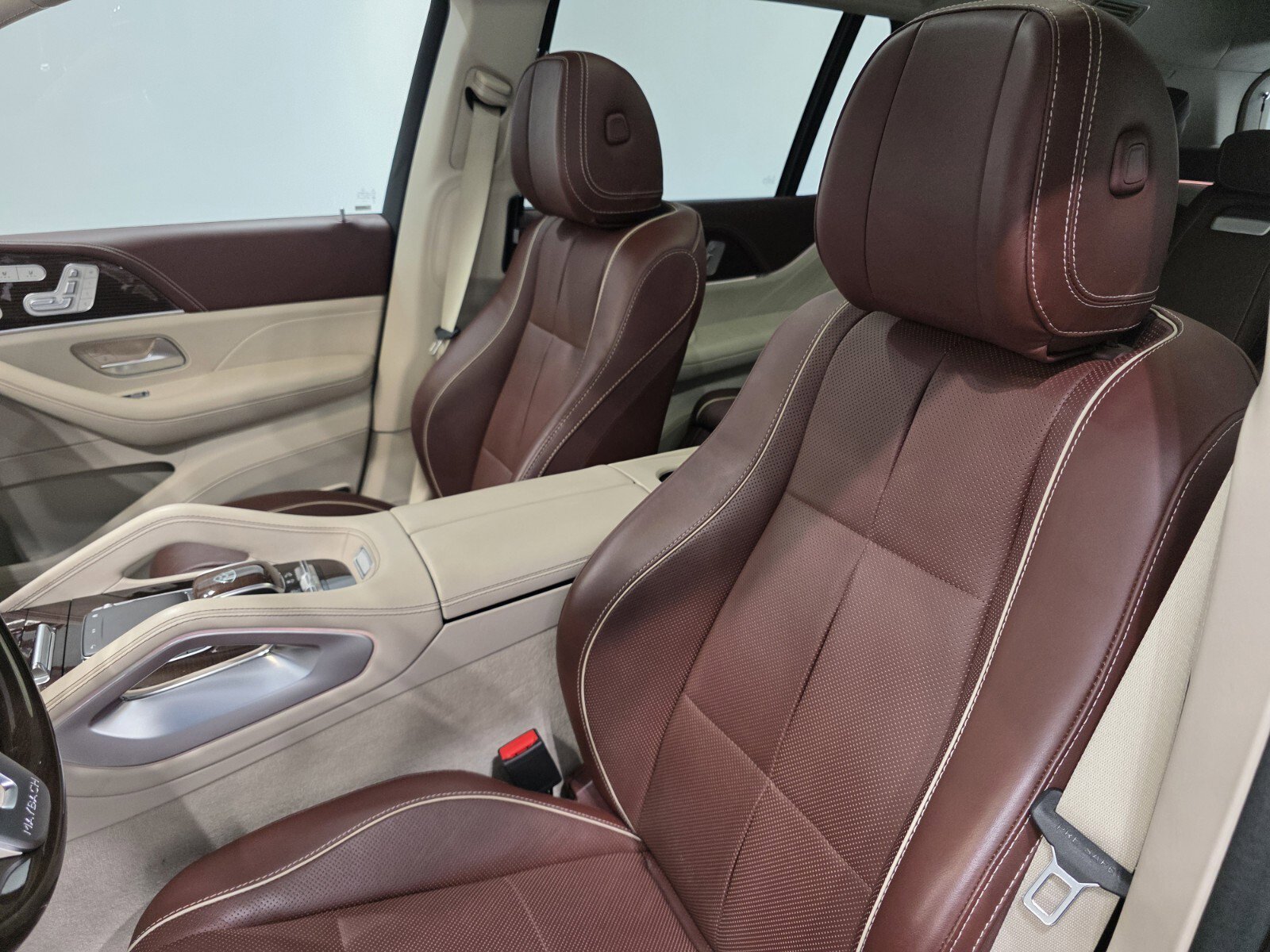 Used 2023 Mercedes-Benz Maybach GLS 600 4MATIC image 8