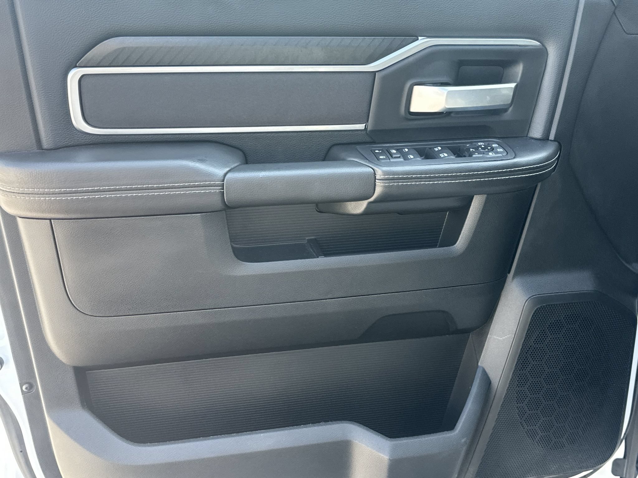Used 2025 RAM 3500 Big Horn AWD/4WD image 10