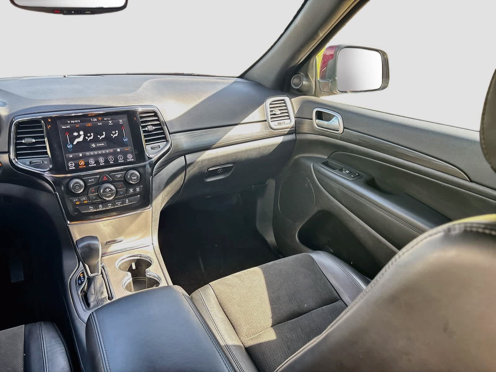 Used 2022 Jeep Grand Cherokee Laredo X RWD image 24