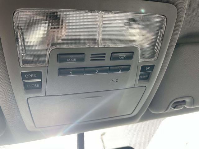 Used 2016 Toyota Highlander Limited image 26