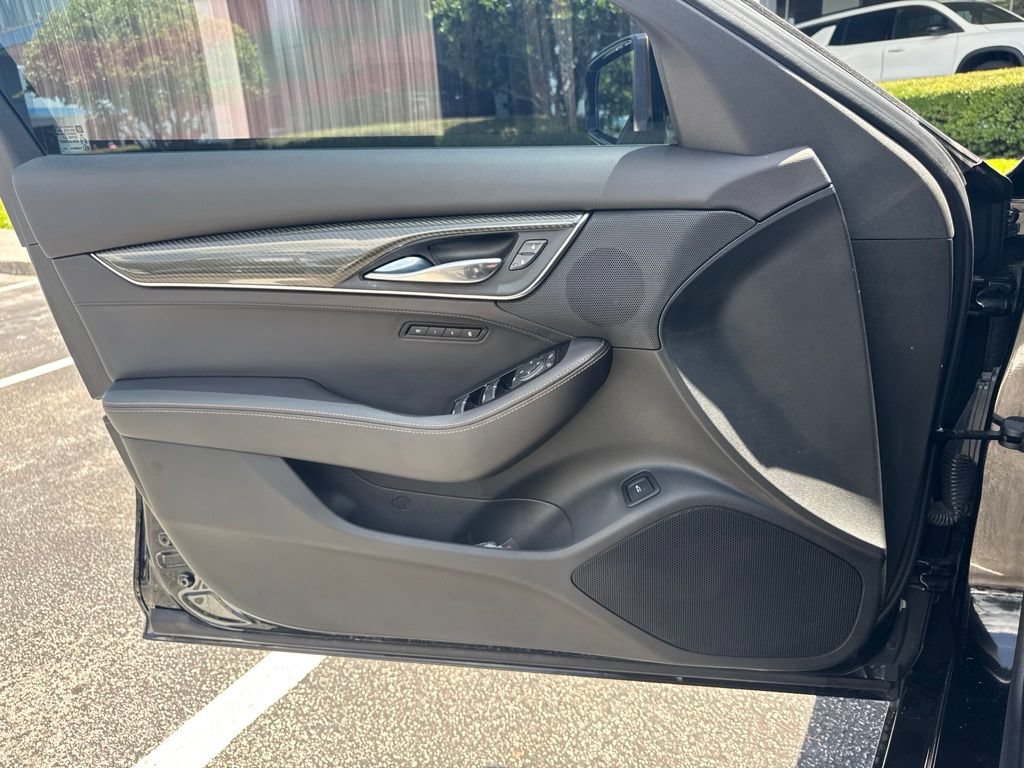 Used 2021 Cadillac CT5 V RWD image 8