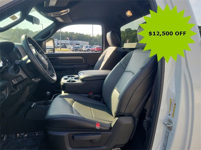 New 2024 RAM 2500 Tradesman w/ Chrome Appearance Group image 9