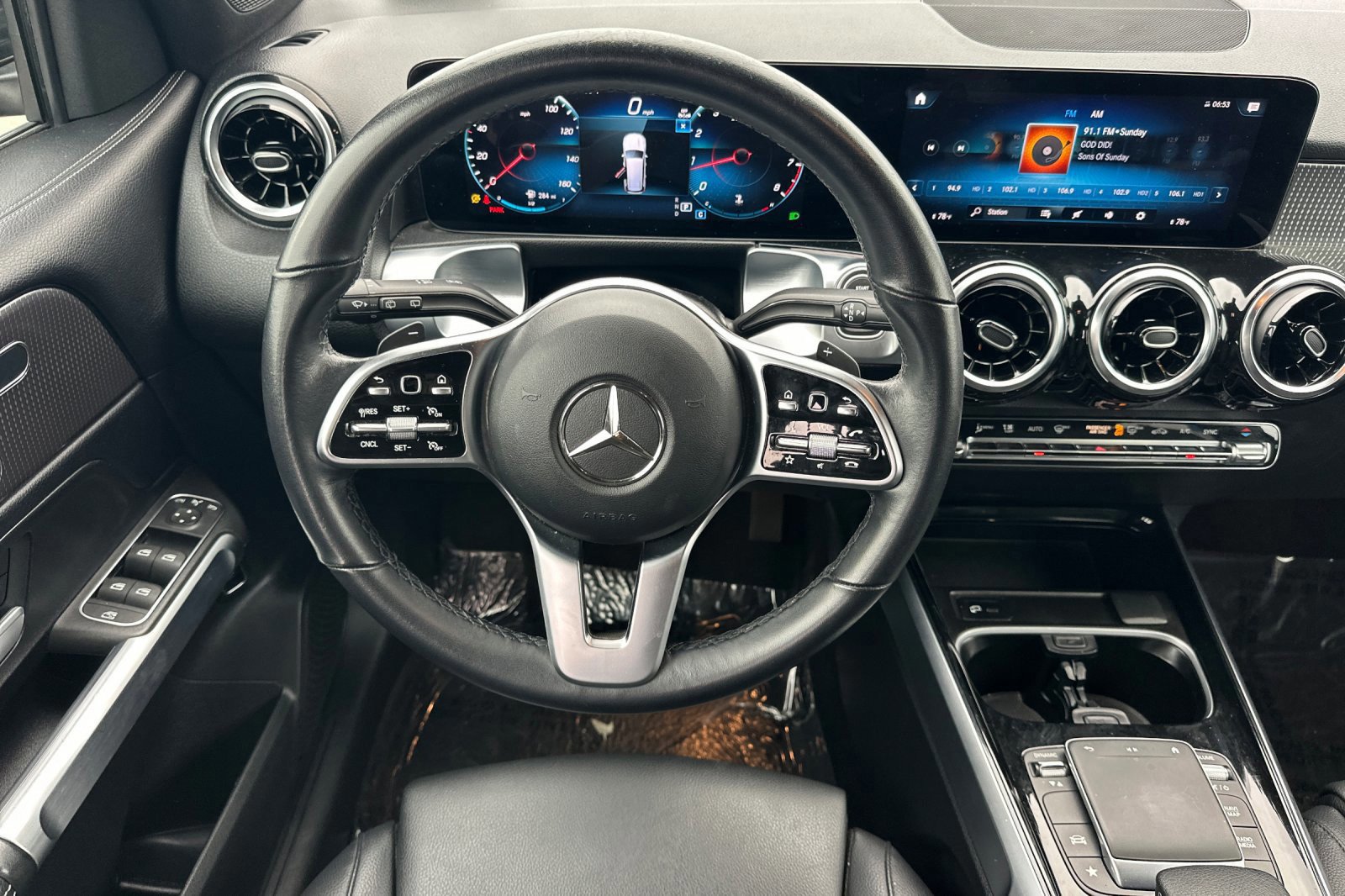 Used 2023 Mercedes-Benz GLB 250 4MATIC image 14