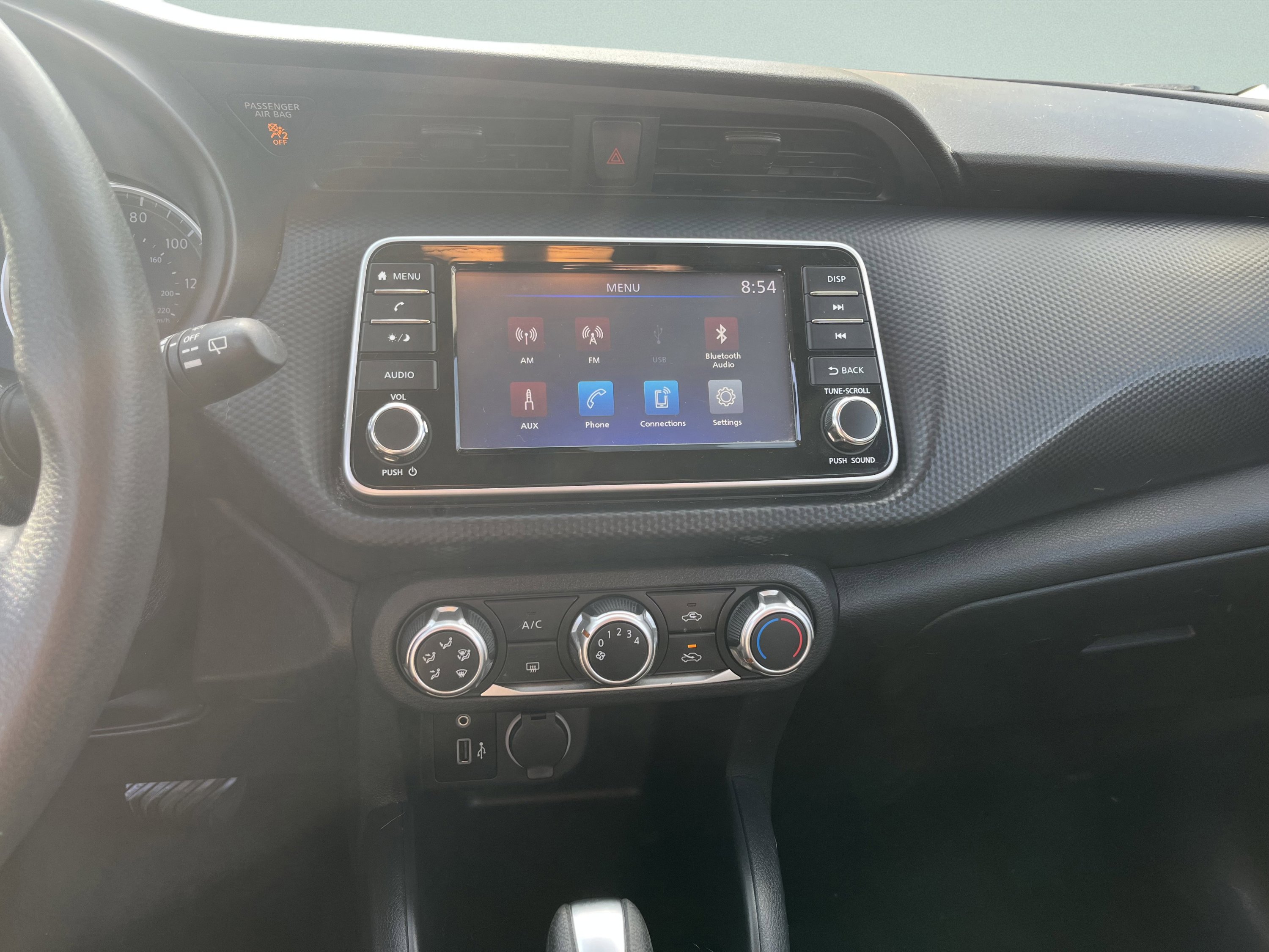 Used 2021 Nissan Kicks S FWD image 13