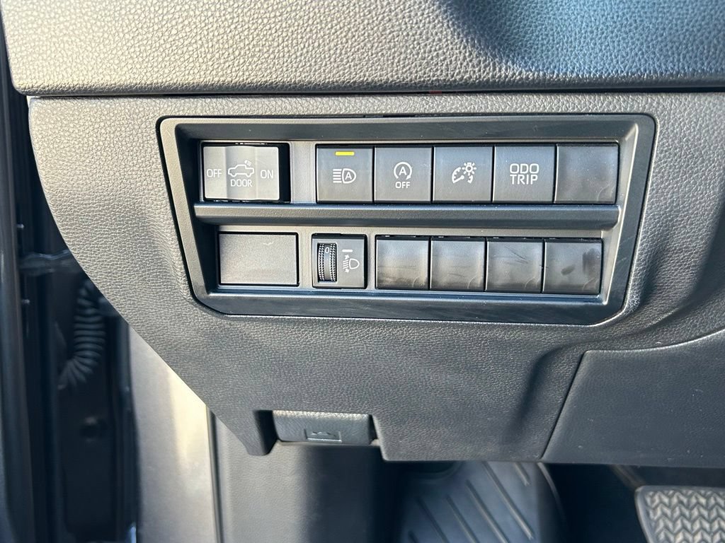 Used 2024 Toyota Tundra SR5 AWD/4WD image 17