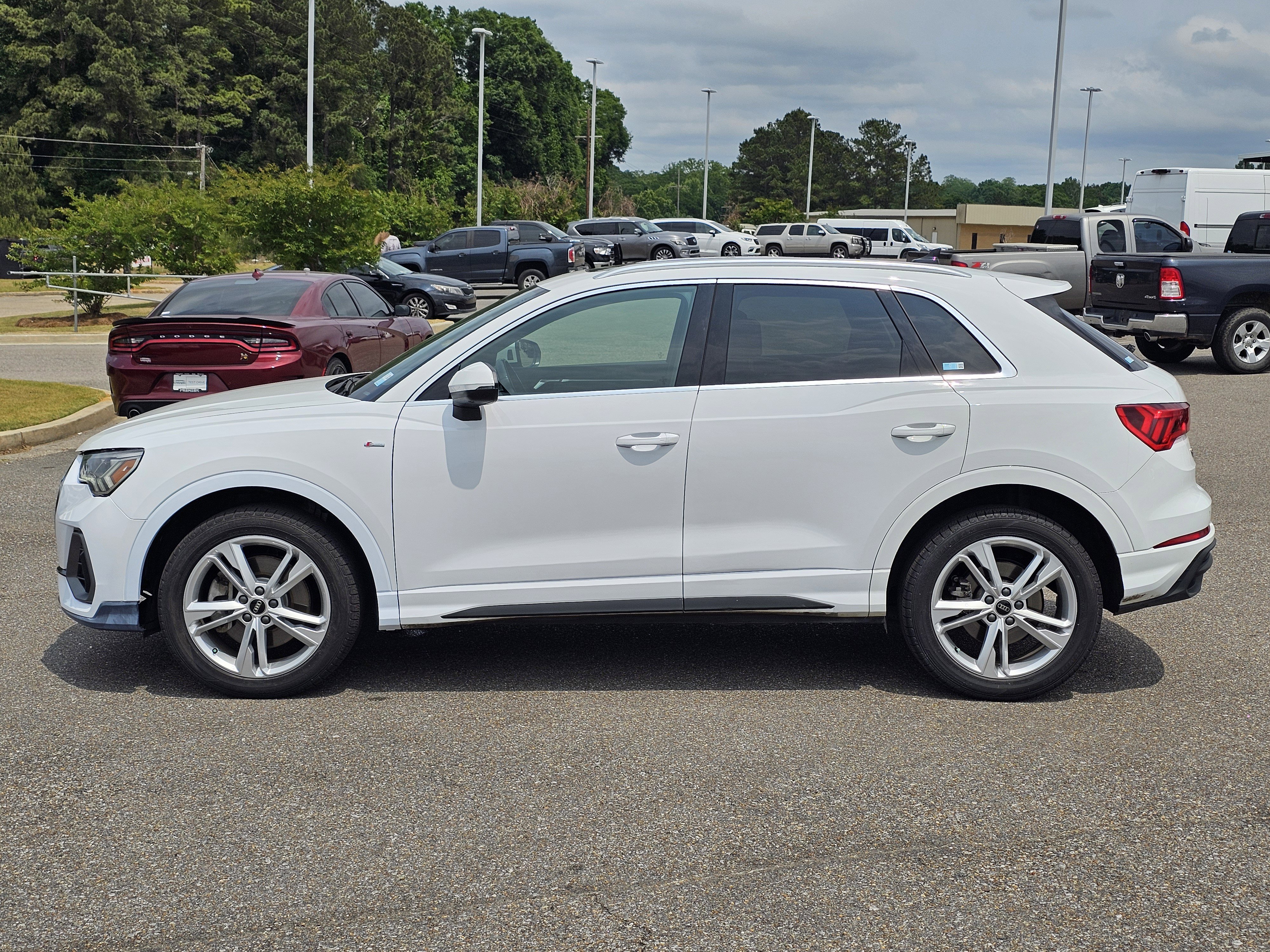 Used 2024 Audi Q3 2.0T Premium Plus AWD/4WD image 13