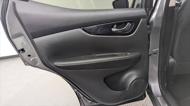 Used 2019 Nissan Rogue Sport SV FWD image 16