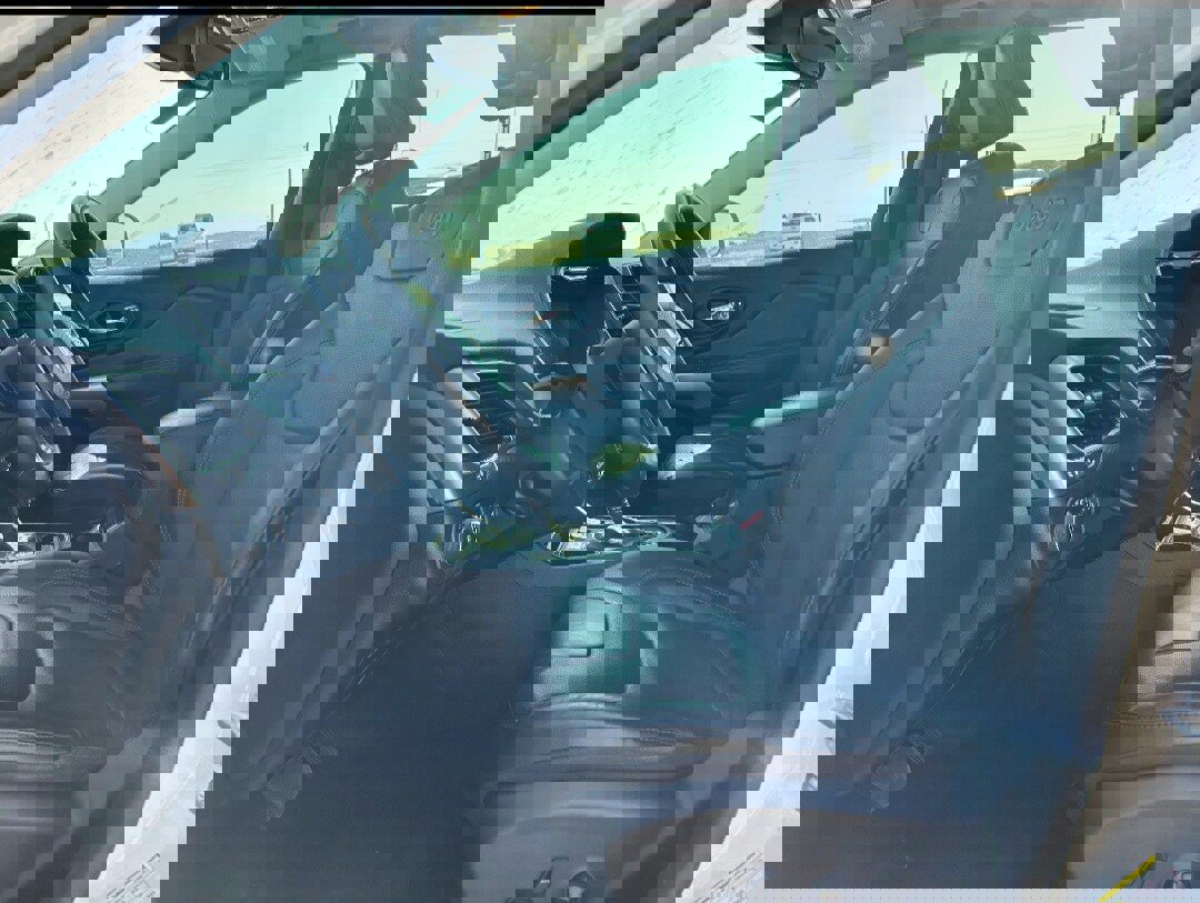 Used 2021 Jeep Cherokee Limited w/ Elite Package image 11