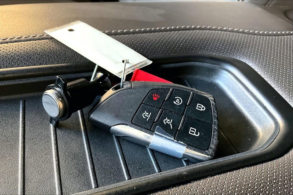 Used 2024 GMC Yukon SLT image 28