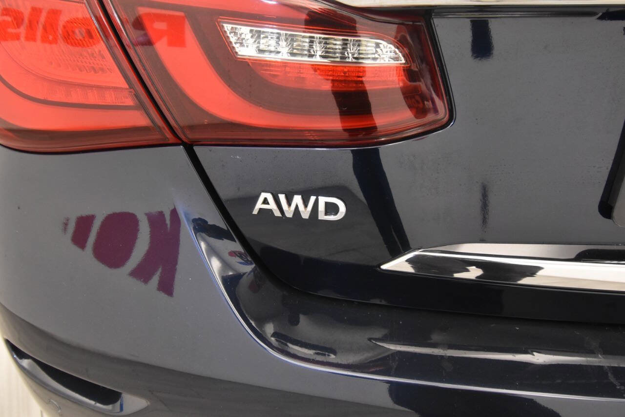 Used 2016 INFINITI Q70 L 3.7 w/ Technology Package image 40