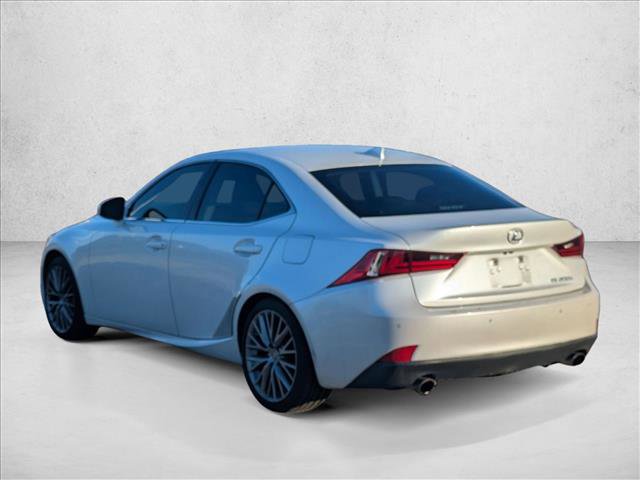 Used 2016 Lexus IS 200t w/ Premium Package RWD image 5