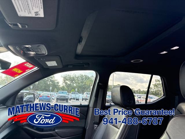 Used 2023 Chevrolet Traverse High Country AWD/4WD image 11
