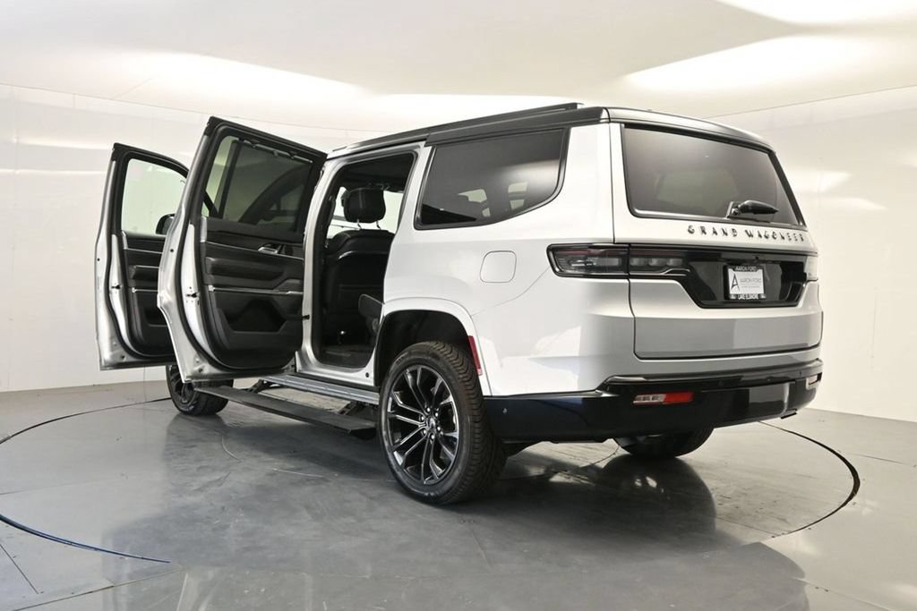 Used 2024 Jeep Grand Wagoneer Series II Obsidian w/ Quick Order Packagew 28T AWD/4WD image 46