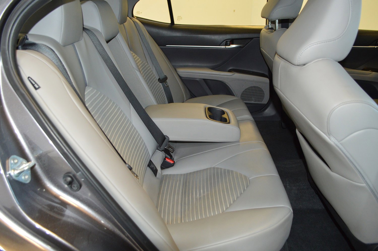 Used 2022 Toyota Camry SE image 12