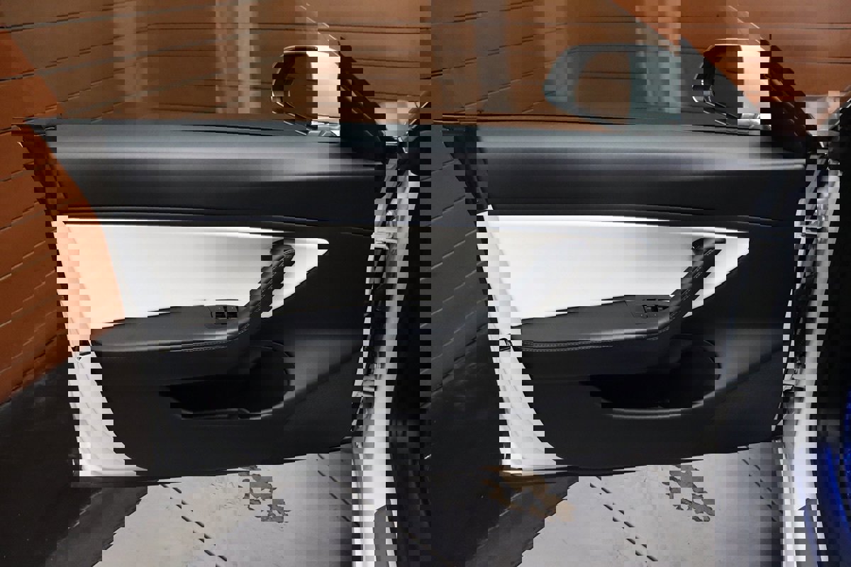 Used 2020 Tesla Model 3 Performance image 34