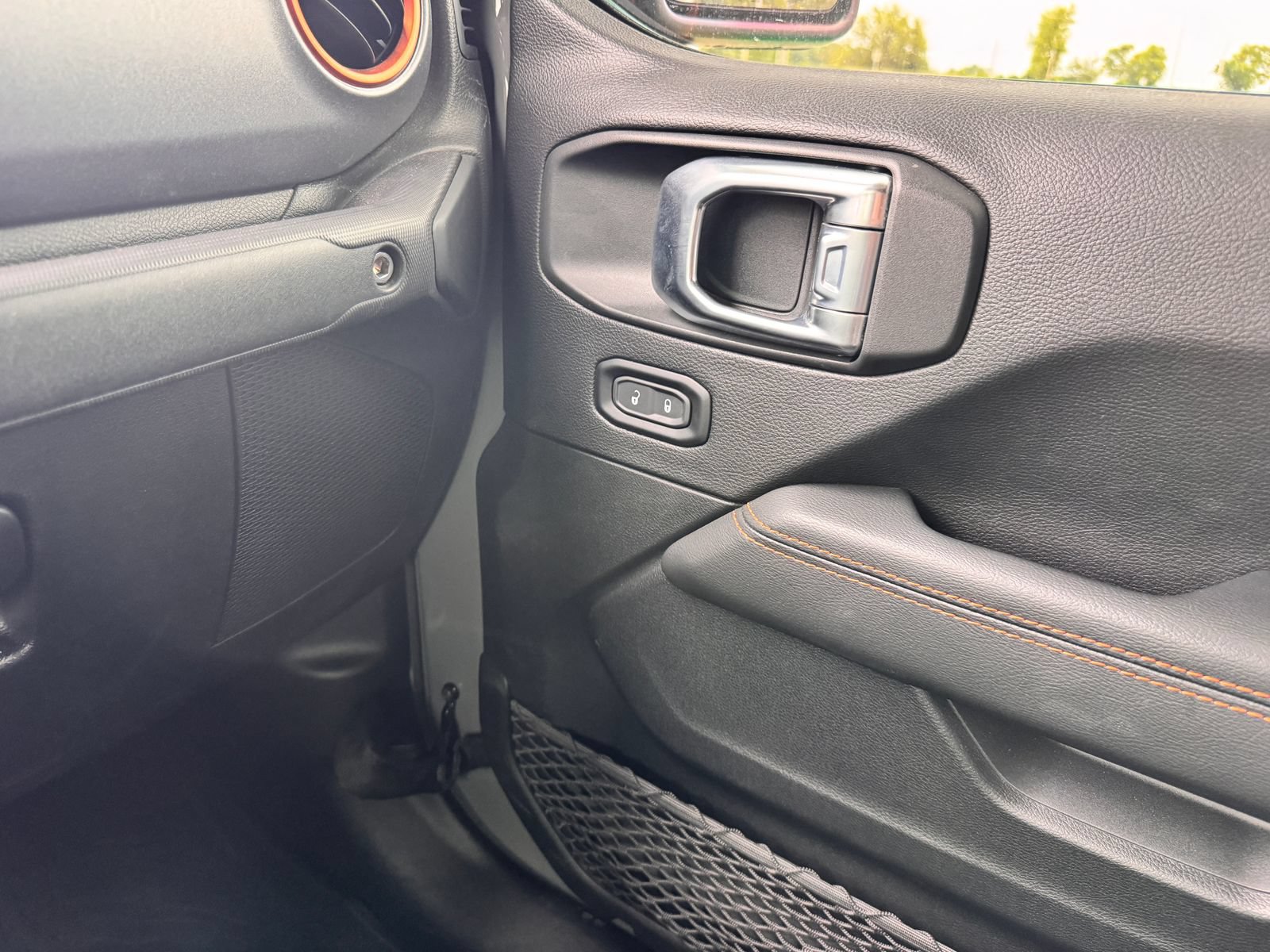Used 2021 Jeep Gladiator Mojave AWD/4WD image 23