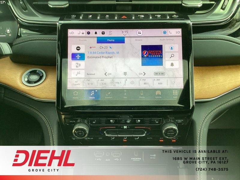 Used 2023 Jeep Grand Cherokee Summit AWD/4WD image 25