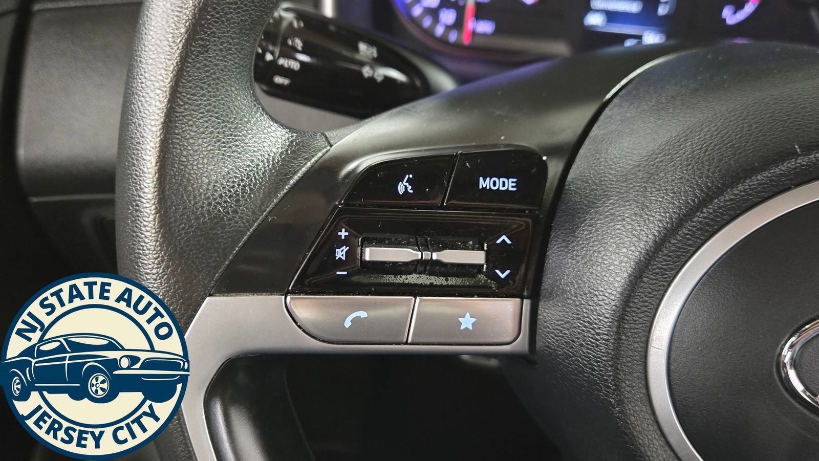 Used 2023 Hyundai Santa Cruz SE image 12