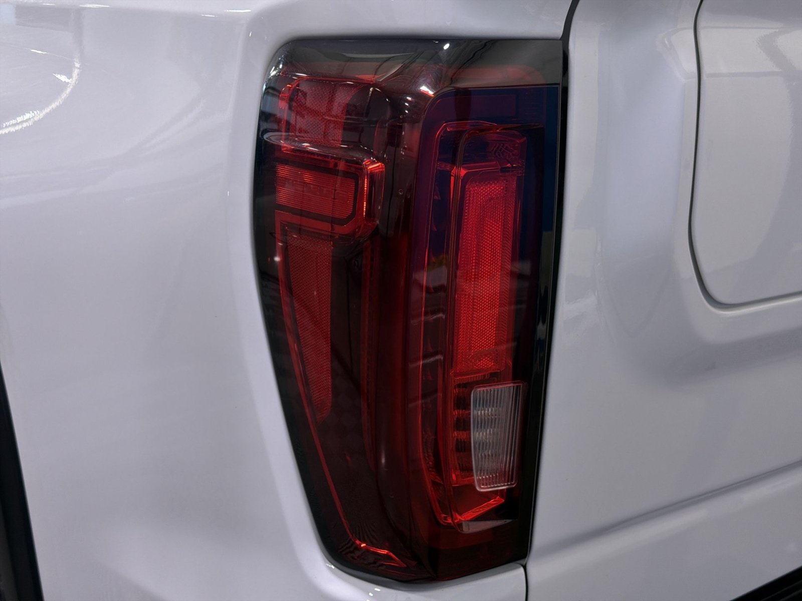 Used 2024 GMC Sierra 1500 AT4X AWD/4WD image 17