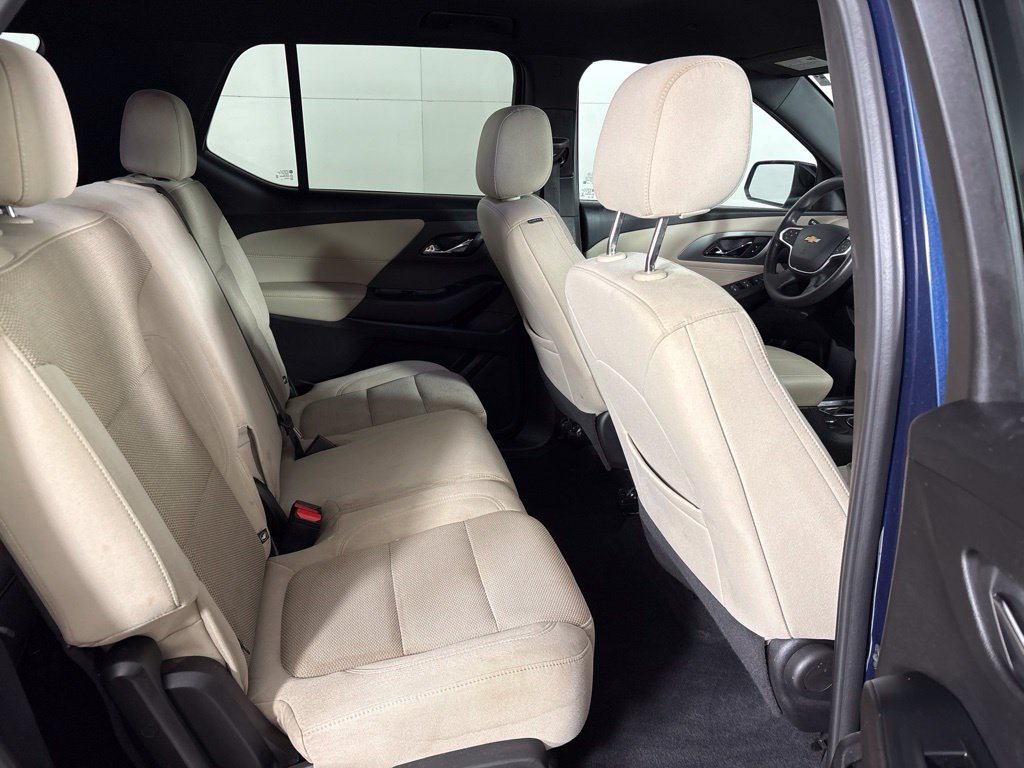 Used 2022 Chevrolet Traverse LS FWD image 22