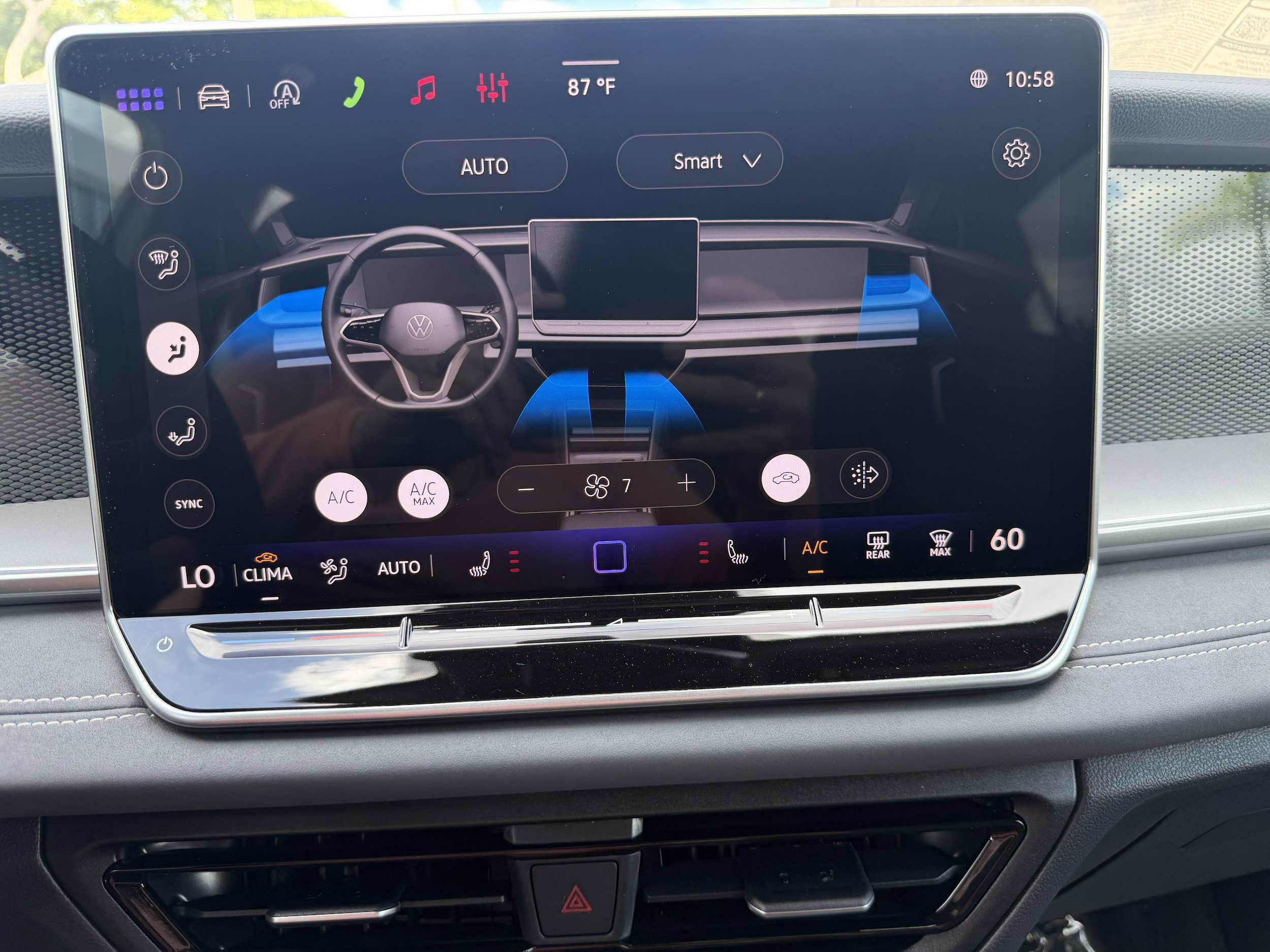 New 2026 Volkswagen Tiguan SE R-Line FWD image 21