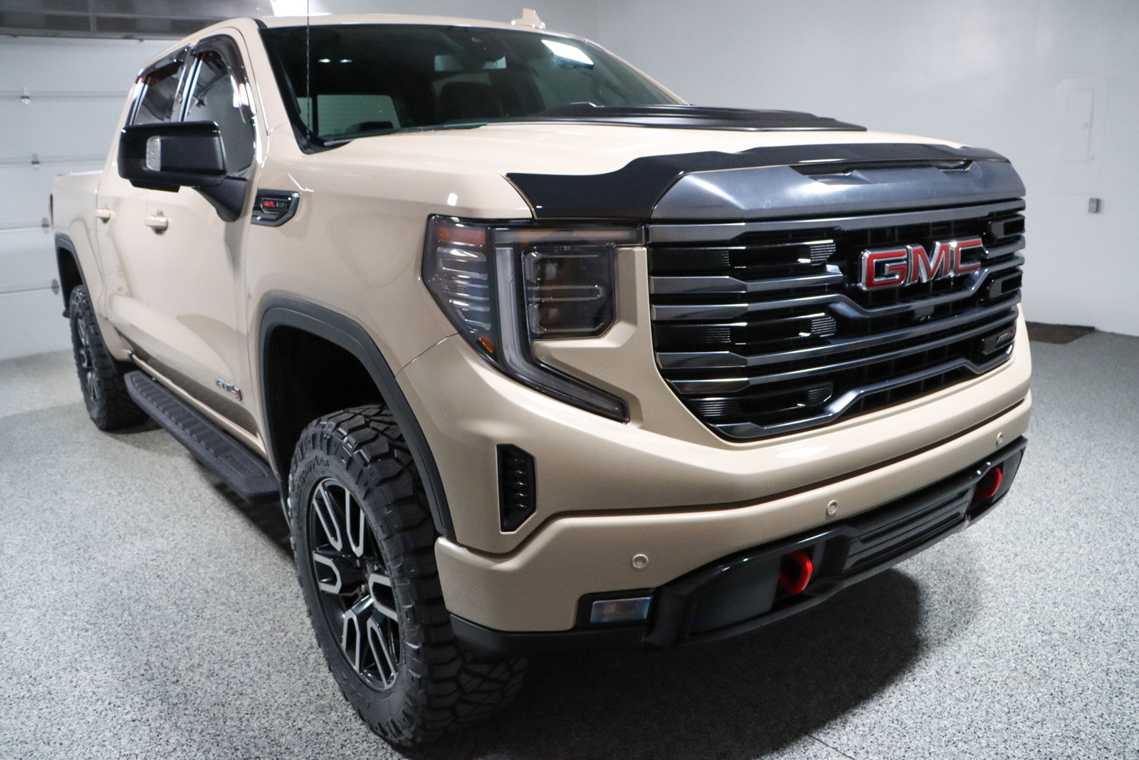 Used 2022 GMC Sierra 1500 AT4 w/ AT4 Premium Package image 6