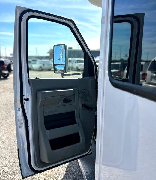 Used 2019 Ford E-350 and Econoline 350 Super Duty w/ Shuttle Bus Prep Package RWD image 9