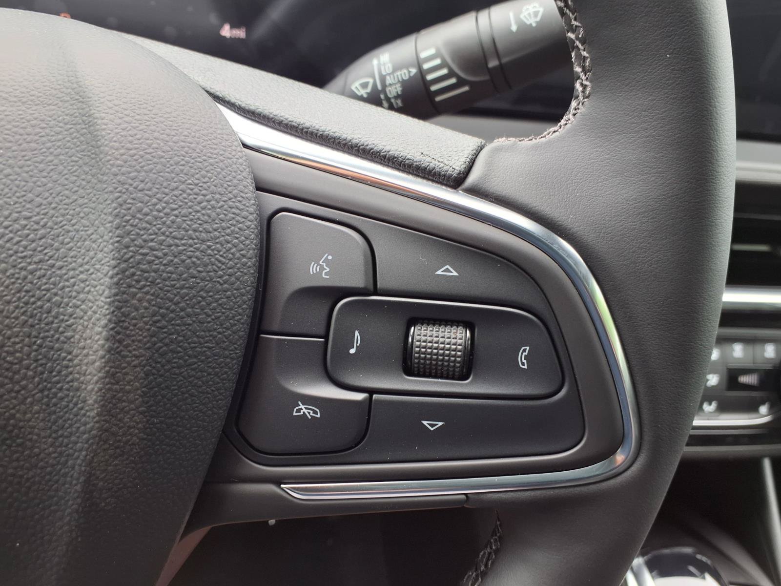 New 2026 Buick Envista Sport Touring w/ Convenience I Package FWD image 10