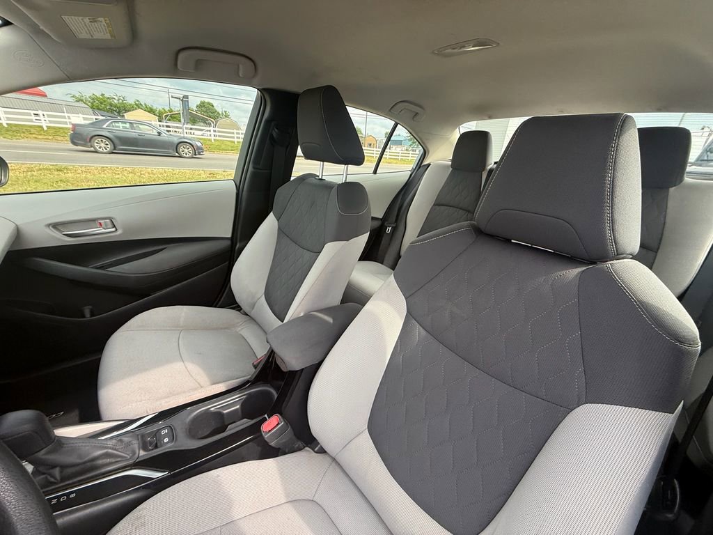 Used 2020 Toyota Corolla LE FWD image 13