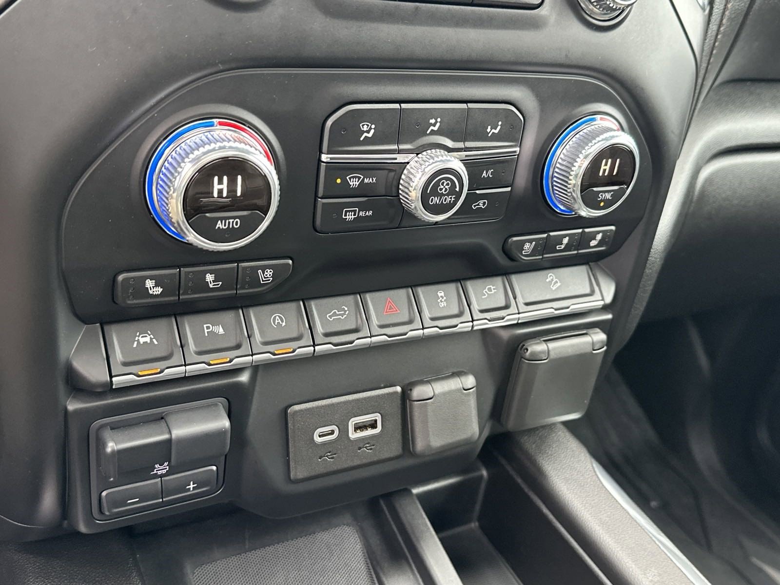 Used 2019 GMC Sierra 1500 AT4 w/ AT4 Premium Package image 23